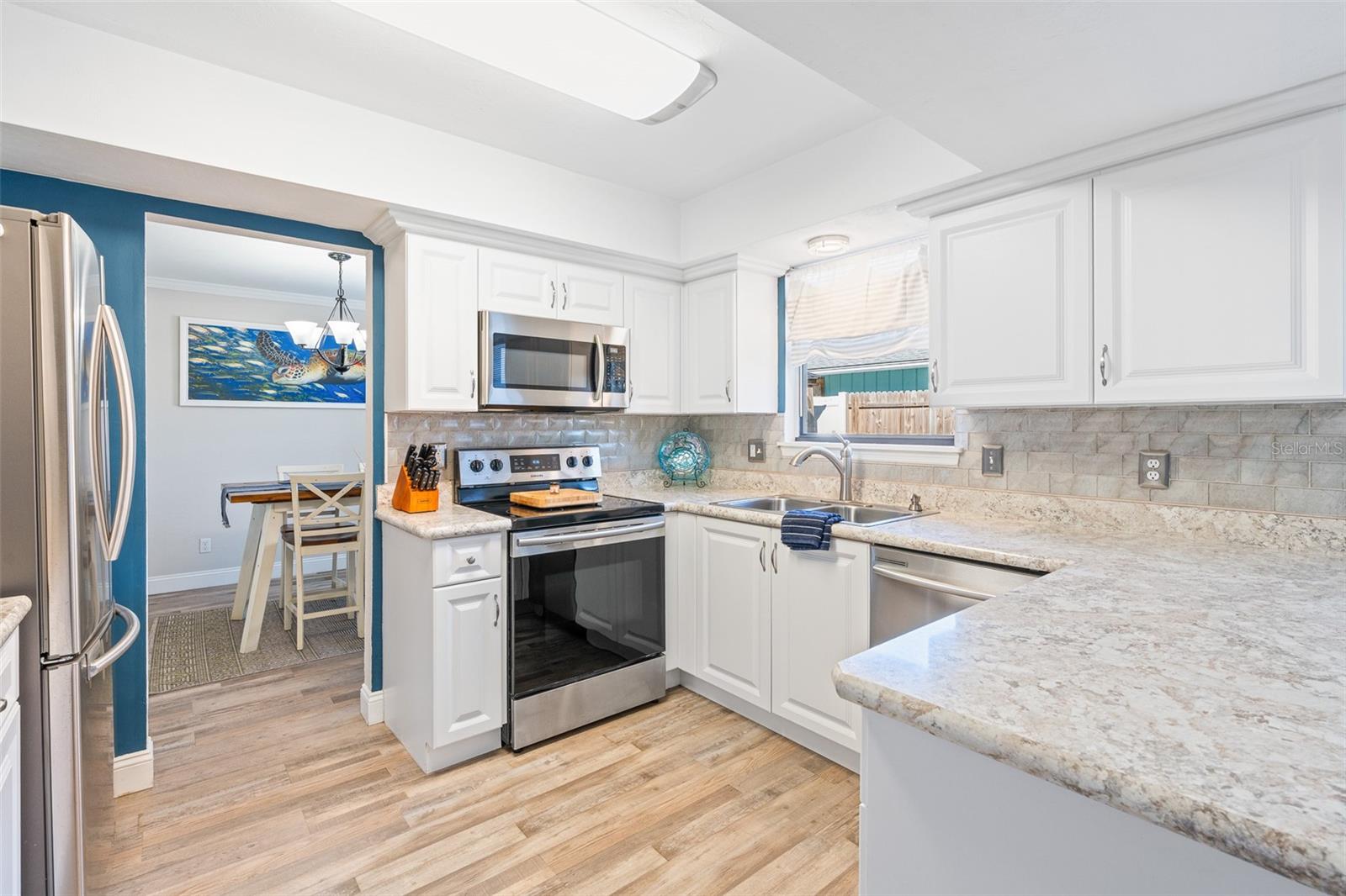 Image 4 of 30 For 1197 Southfork Court