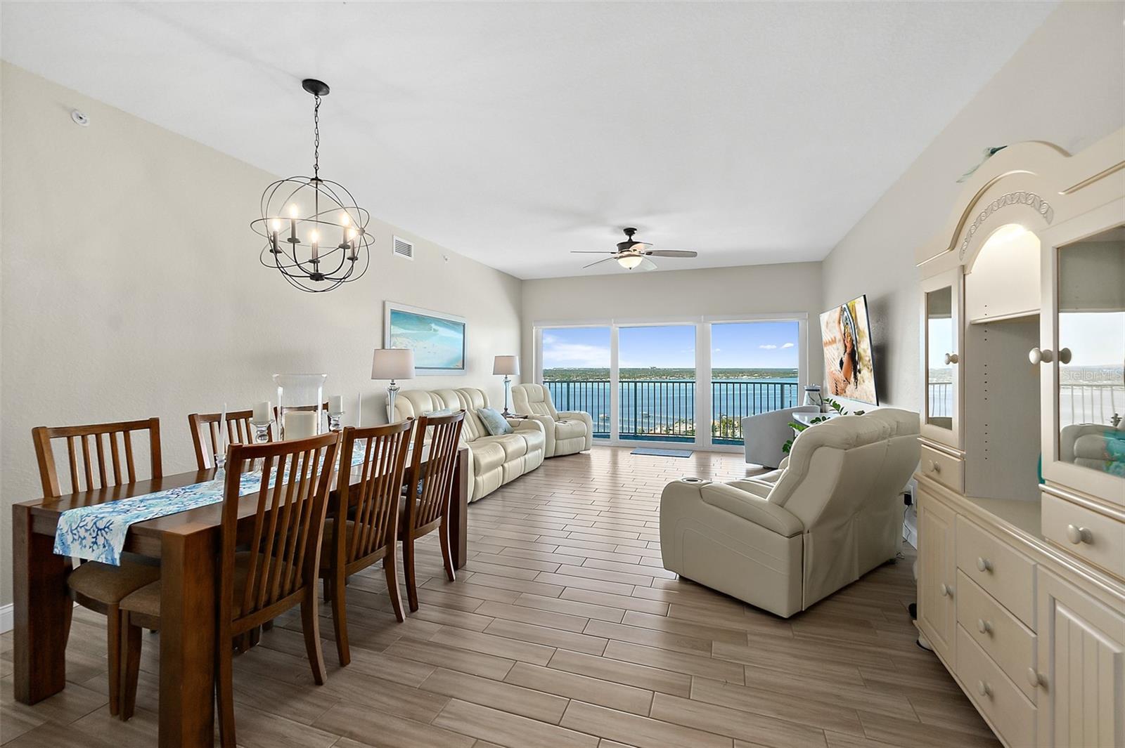 Image 17 of 53 For 2 Oceans West Boulevard 1905