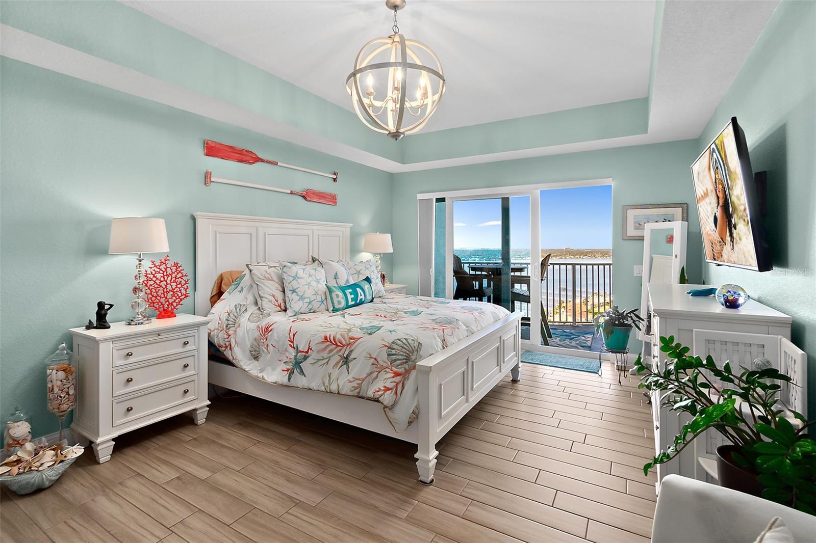 Image 23 of 53 For 2 Oceans West Boulevard 1905