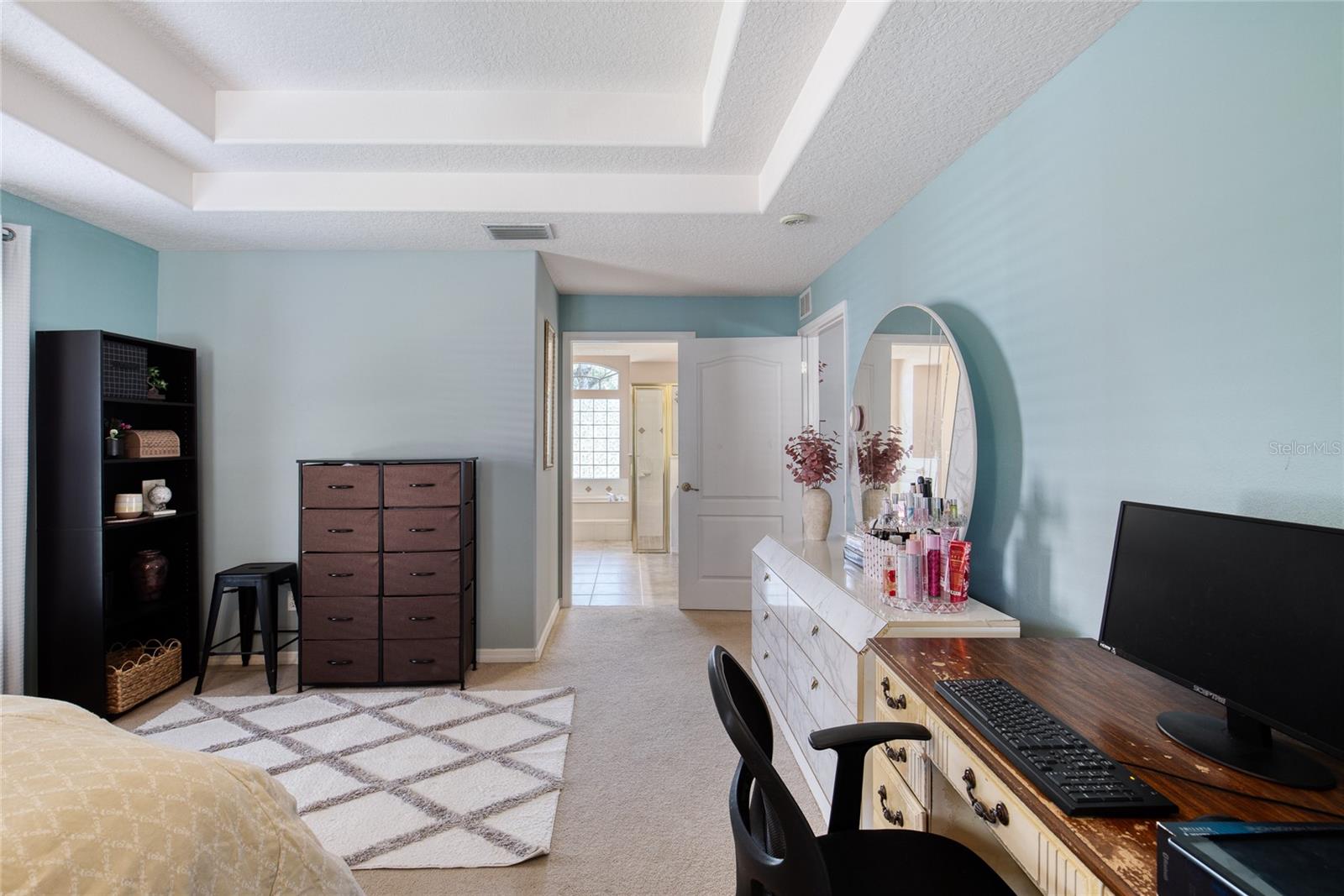 Image 16 of 65 For 4 Cliffside Drive