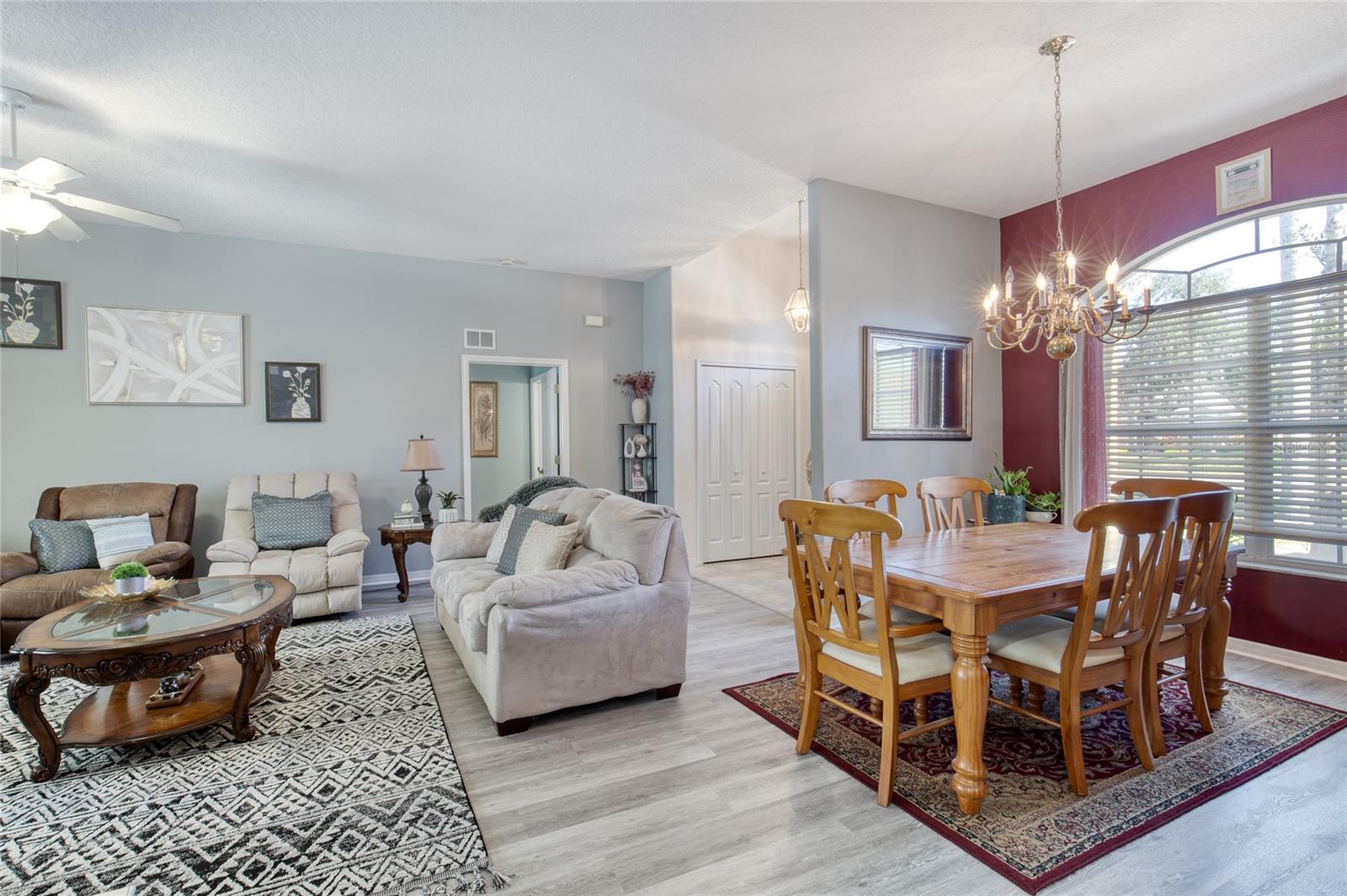 Image 24 of 65 For 4 Cliffside Drive