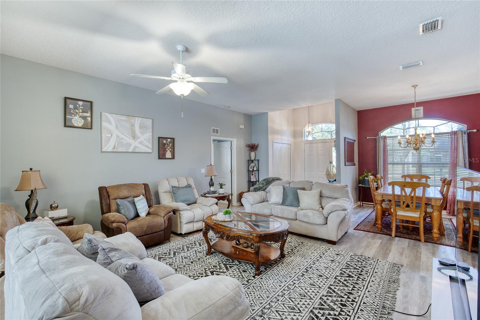 Image 26 of 65 For 4 Cliffside Drive