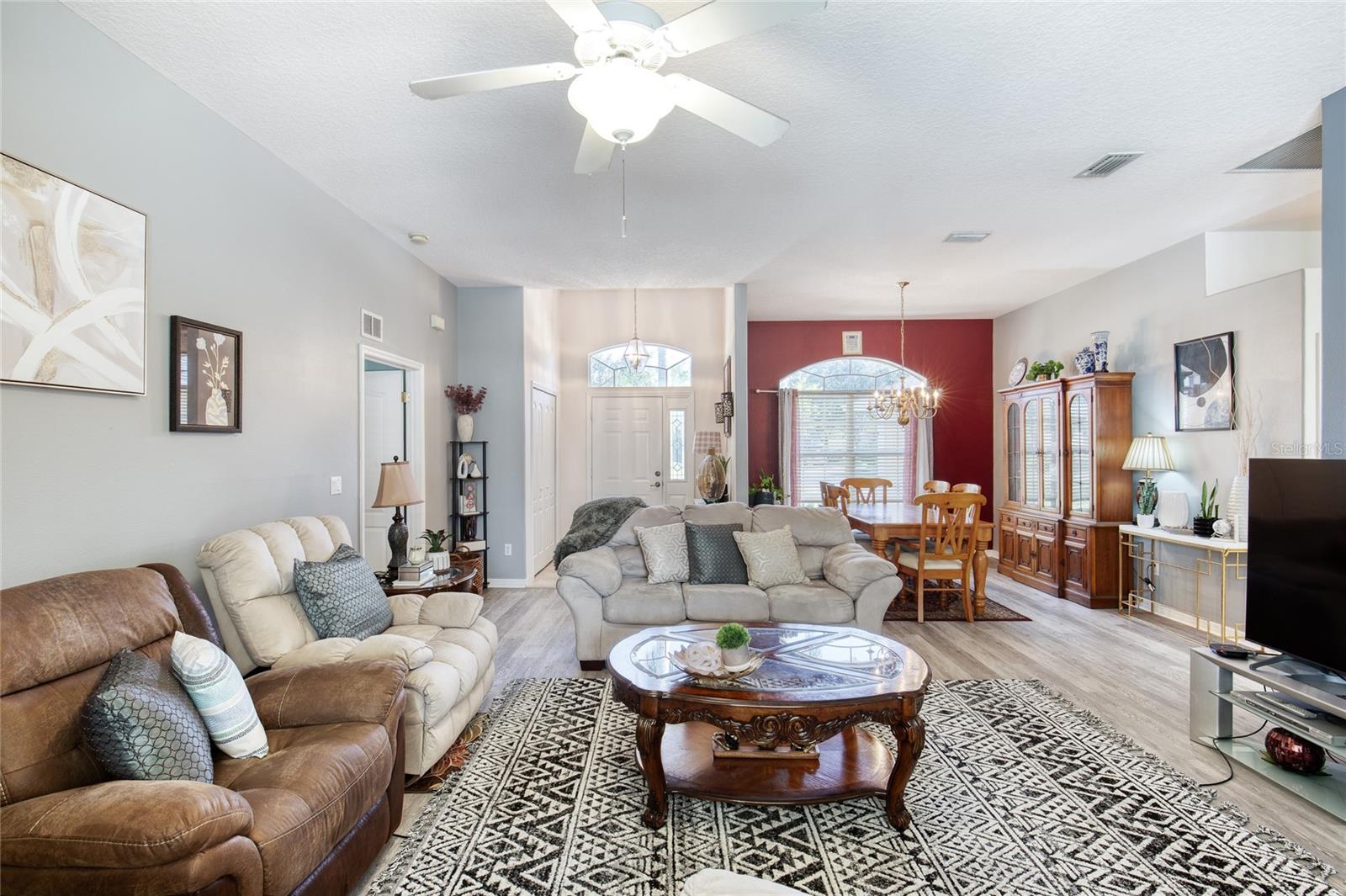 Image 27 of 65 For 4 Cliffside Drive