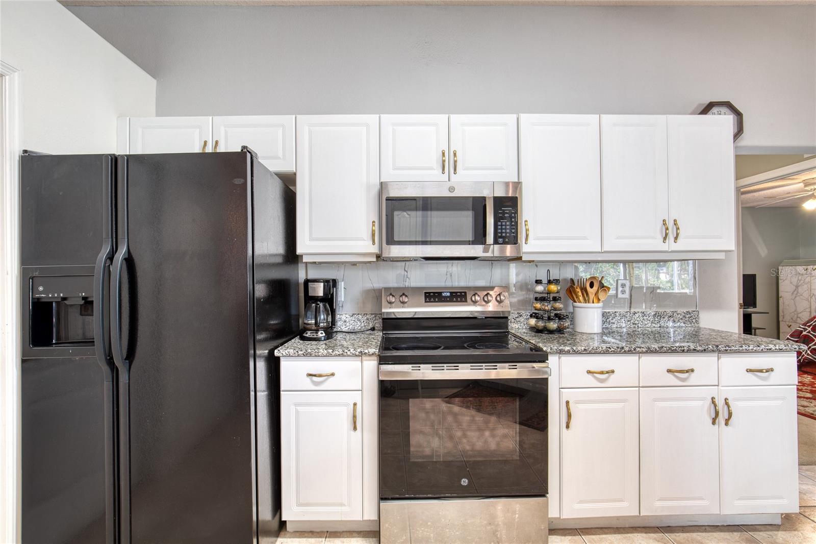 Image 31 of 65 For 4 Cliffside Drive