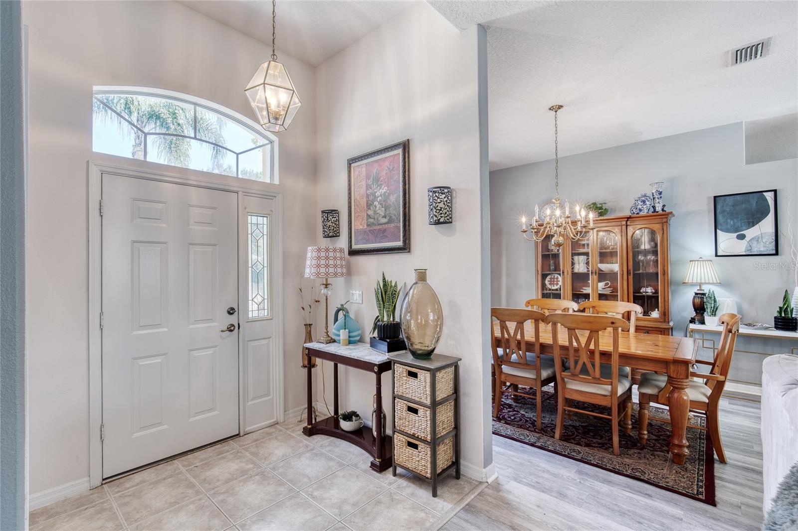 Image 9 of 65 For 4 Cliffside Drive