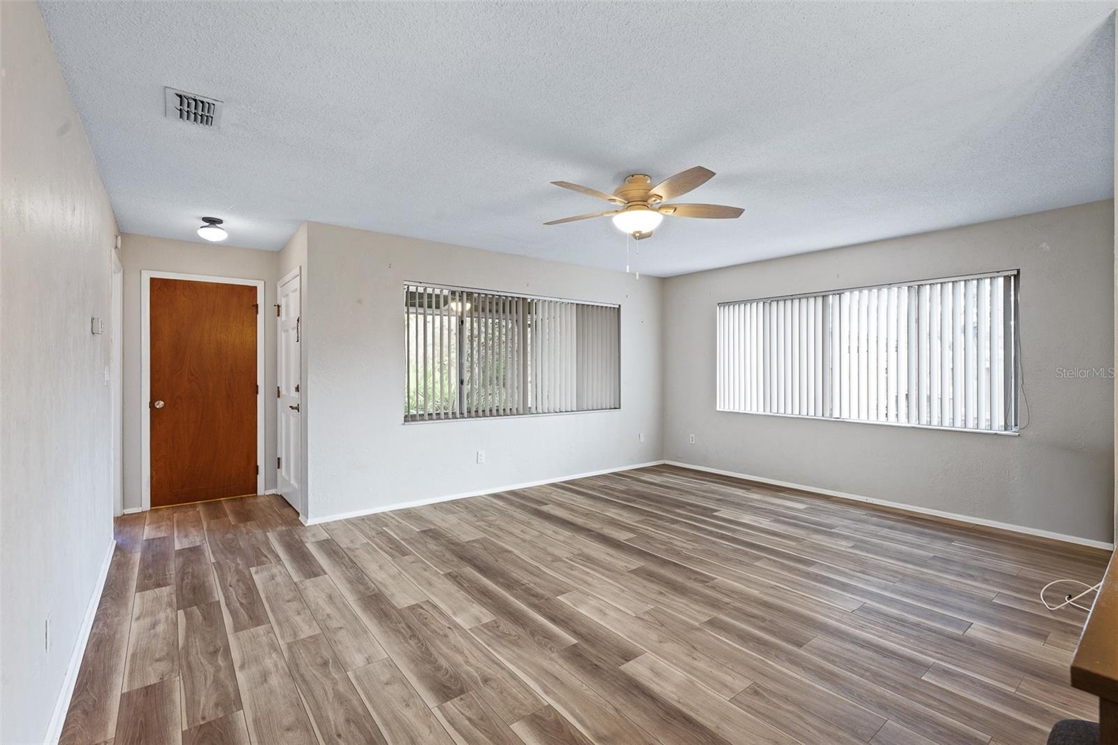 Image 5 of 42 For 29 Summer Trees Road