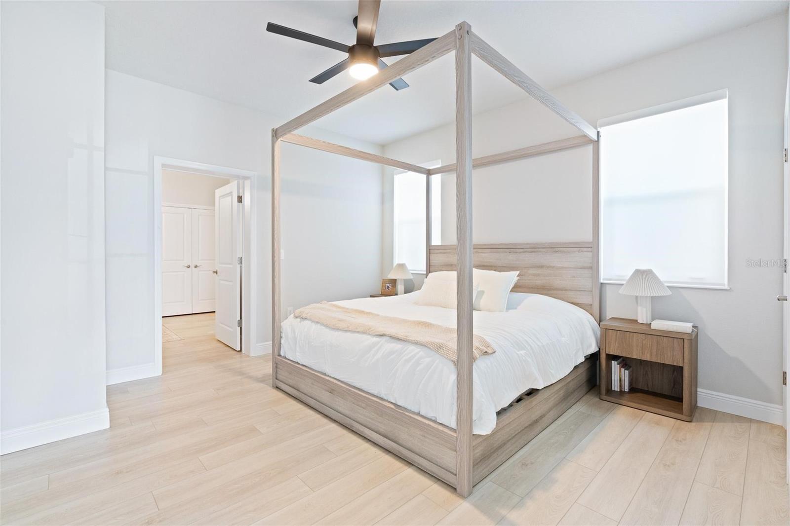 Image 13 of 37 For 553 Venetian Palms Boulevard