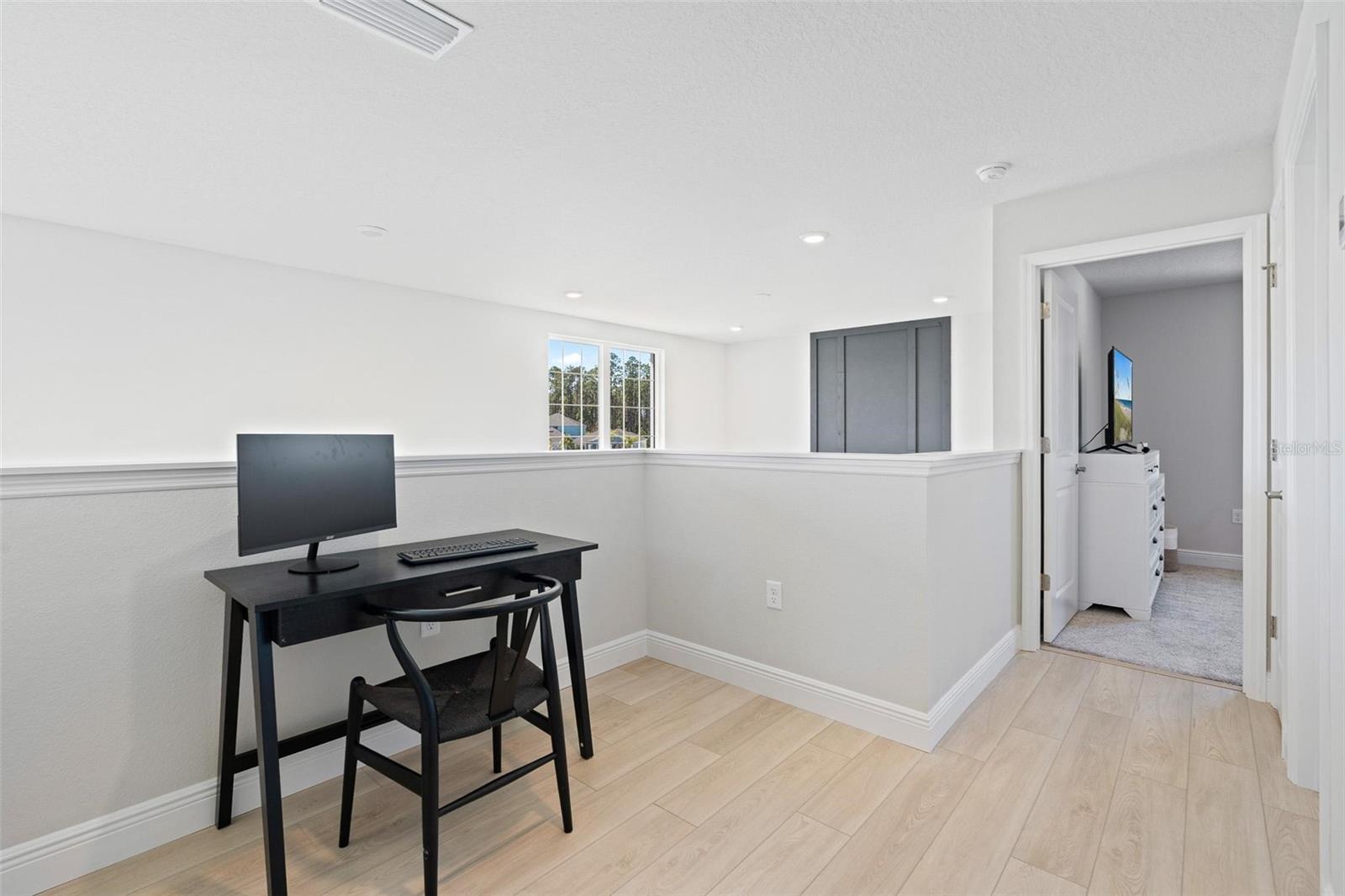 Image 20 of 37 For 553 Venetian Palms Boulevard