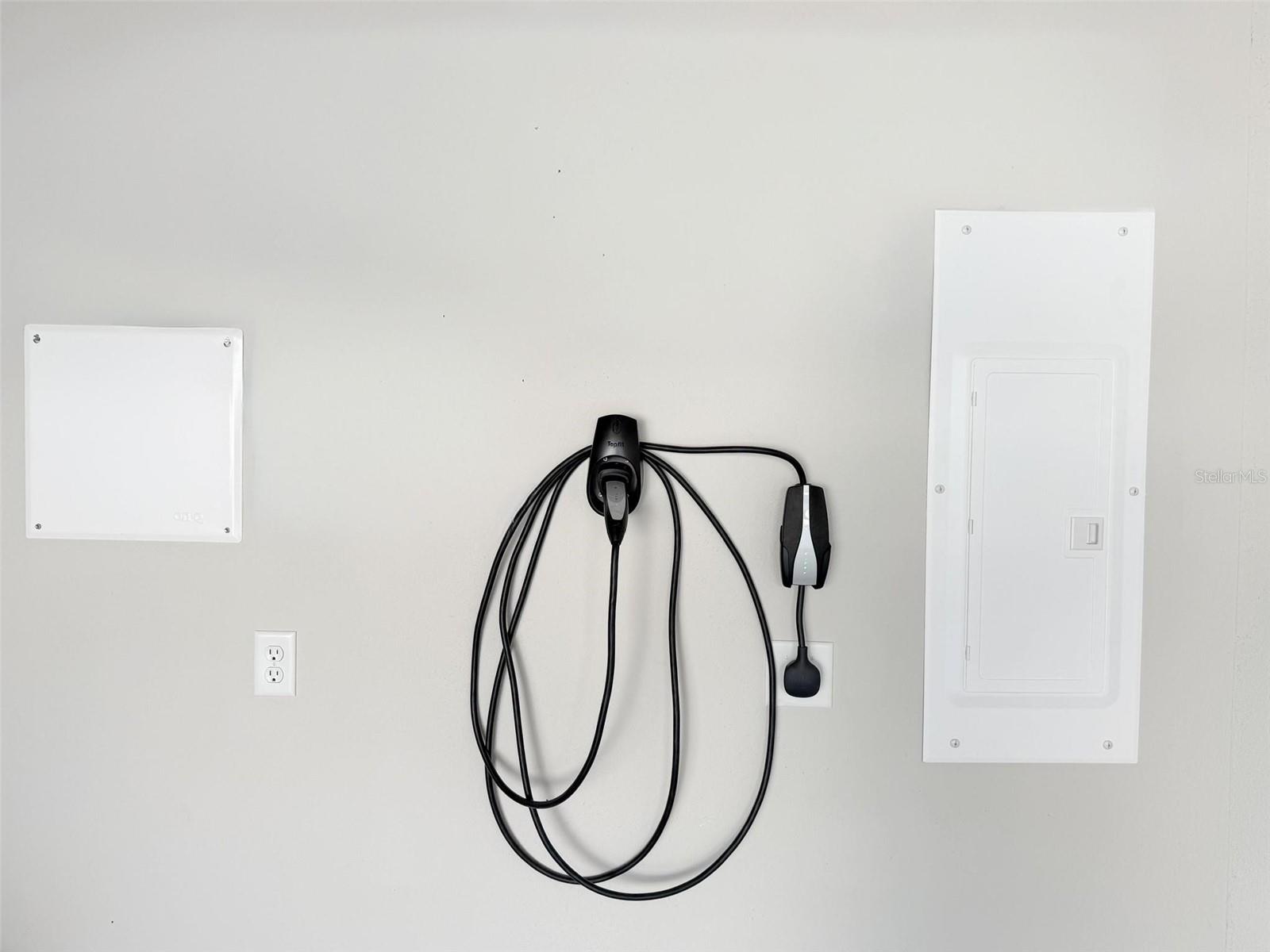 Image 26 of 37 For 553 Venetian Palms Boulevard