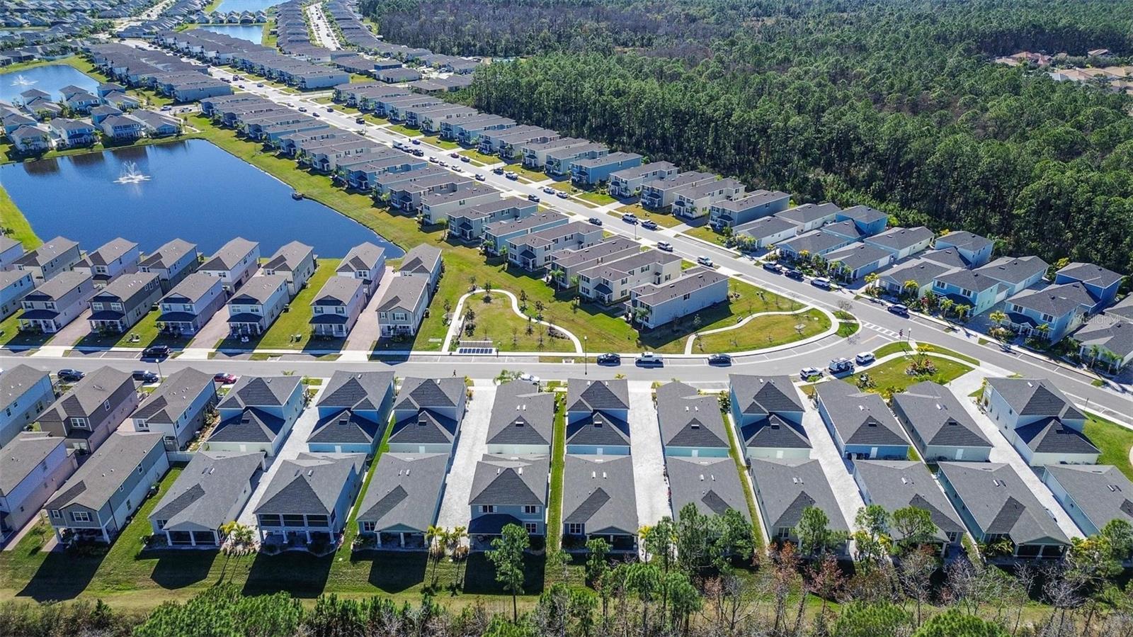 Image 30 of 37 For 553 Venetian Palms Boulevard