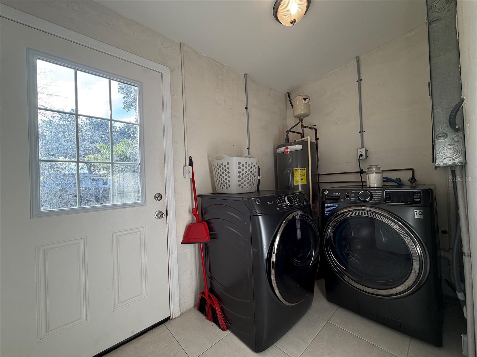 Image 11 of 26 For 312 Hopkins Avenue