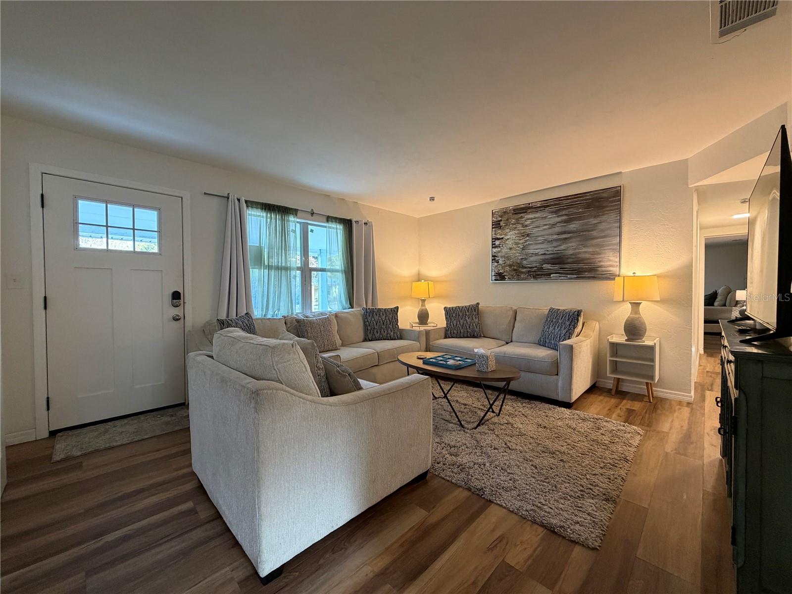 Image 13 of 26 For 312 Hopkins Avenue