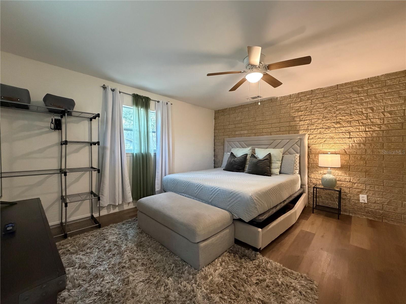 Image 17 of 26 For 312 Hopkins Avenue