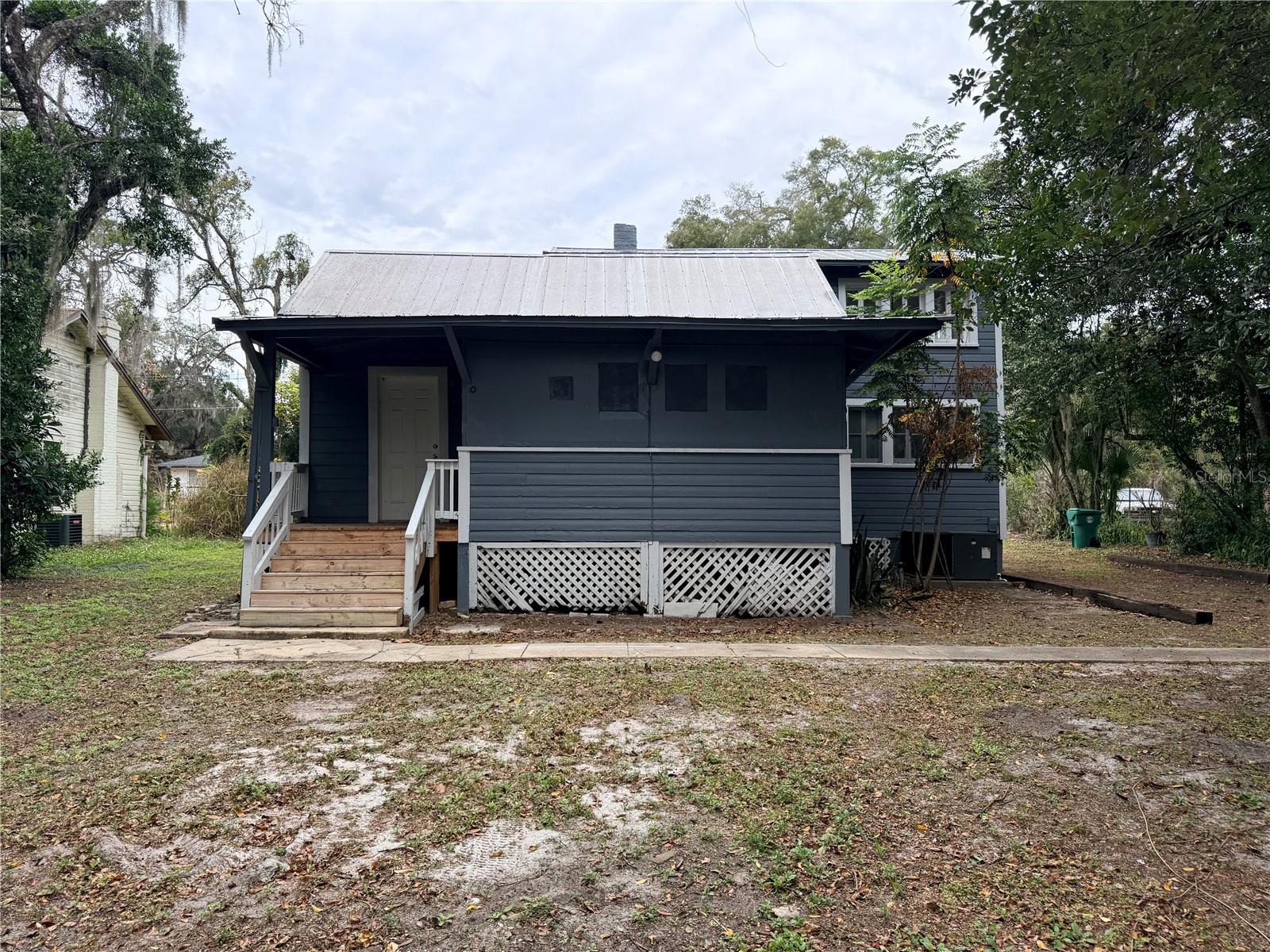 Image 28 of 31 For 814 Indiana Avenue