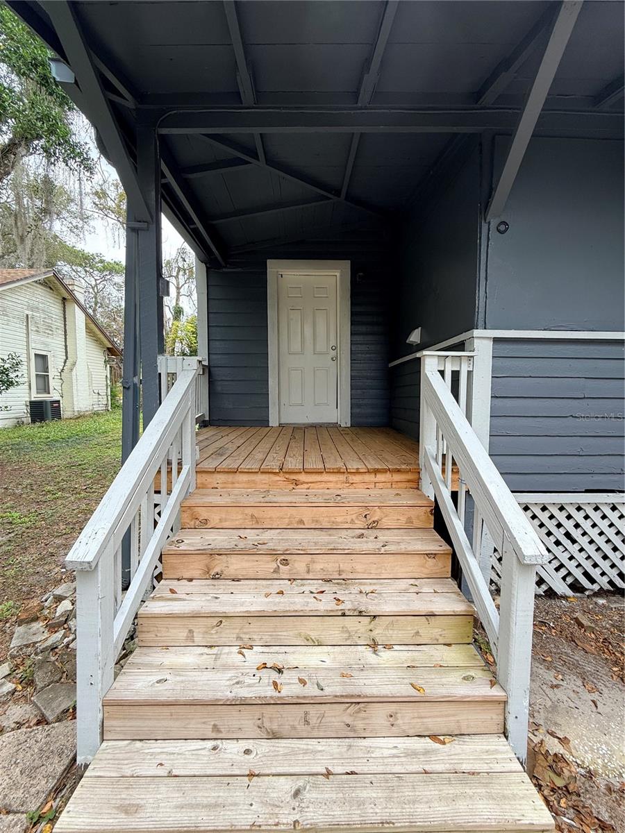 Image 31 of 31 For 814 Indiana Avenue