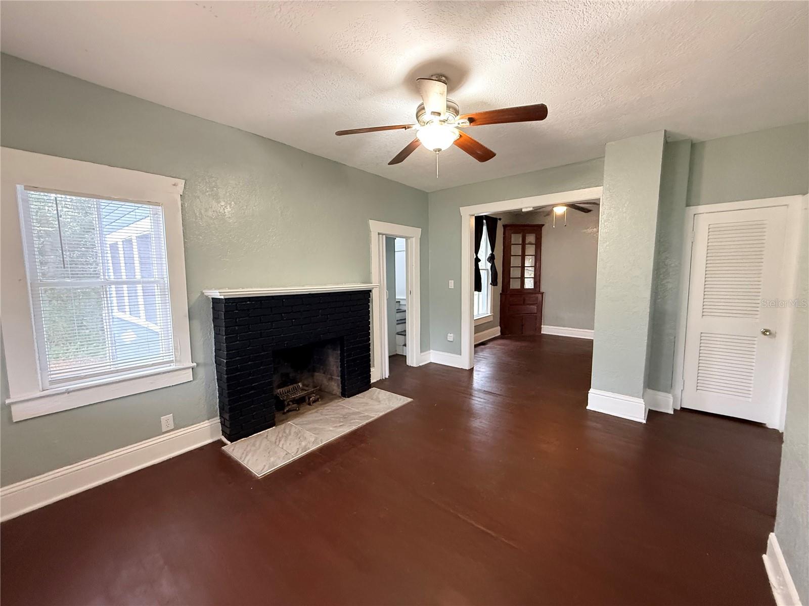 Image 5 of 31 For 814 Indiana Avenue