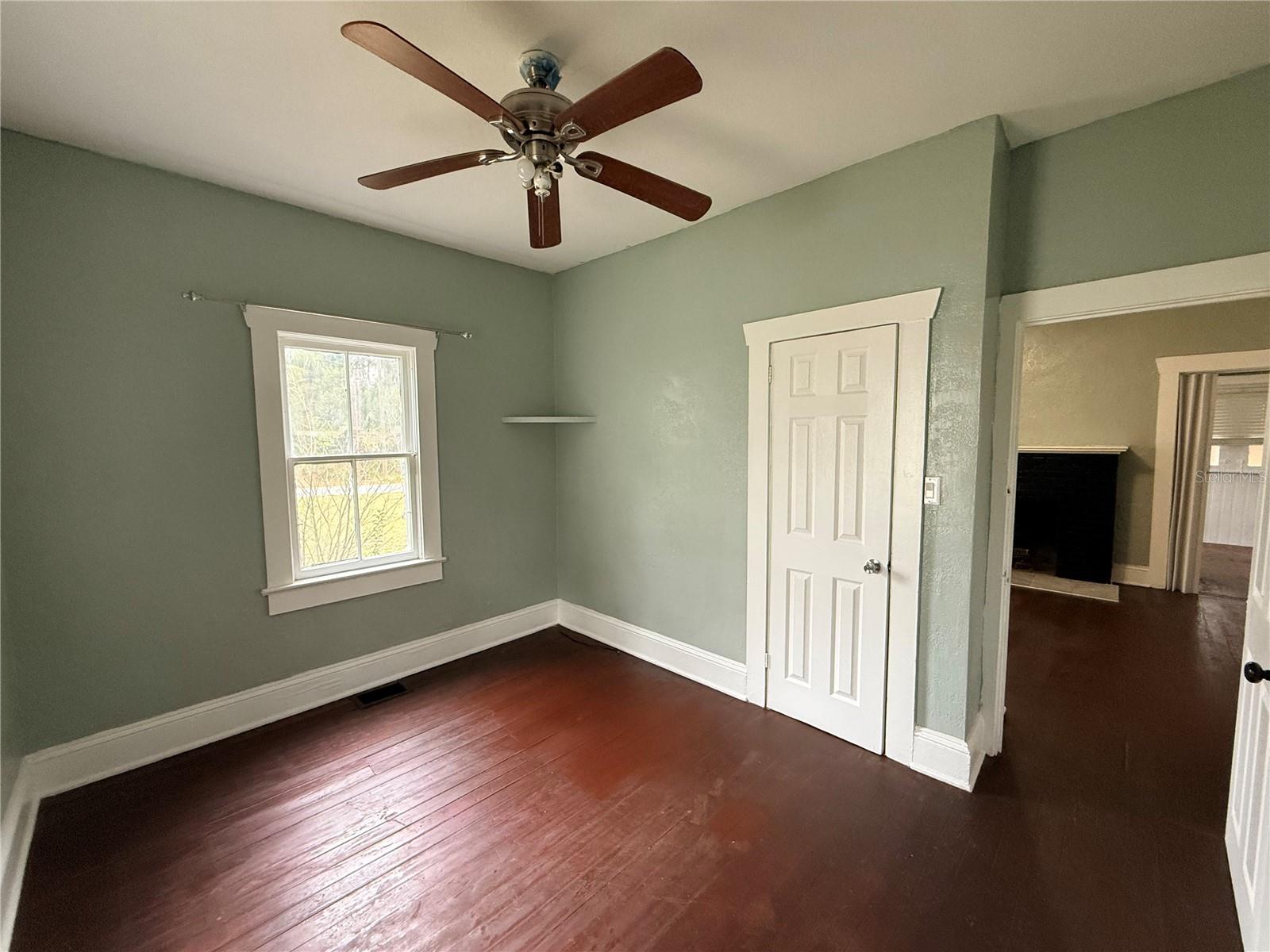 Image 9 of 31 For 814 Indiana Avenue