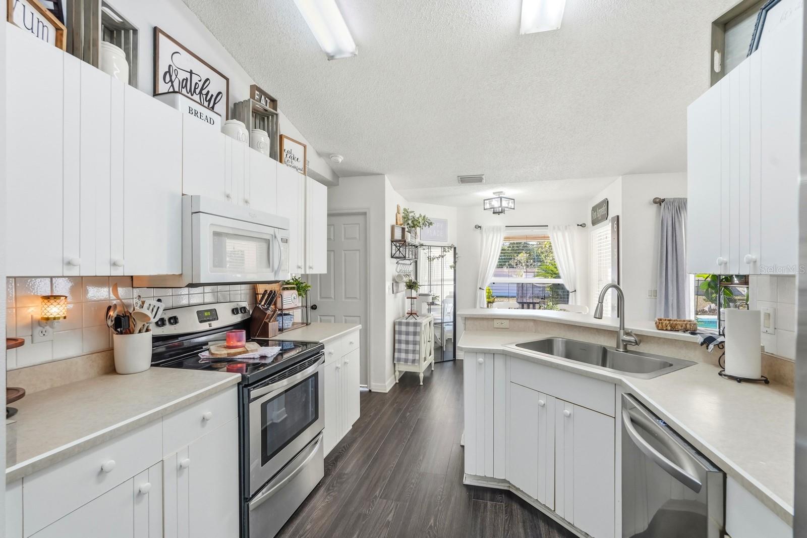 Image 29 of 61 For 6004 Sawgrass Point Drive