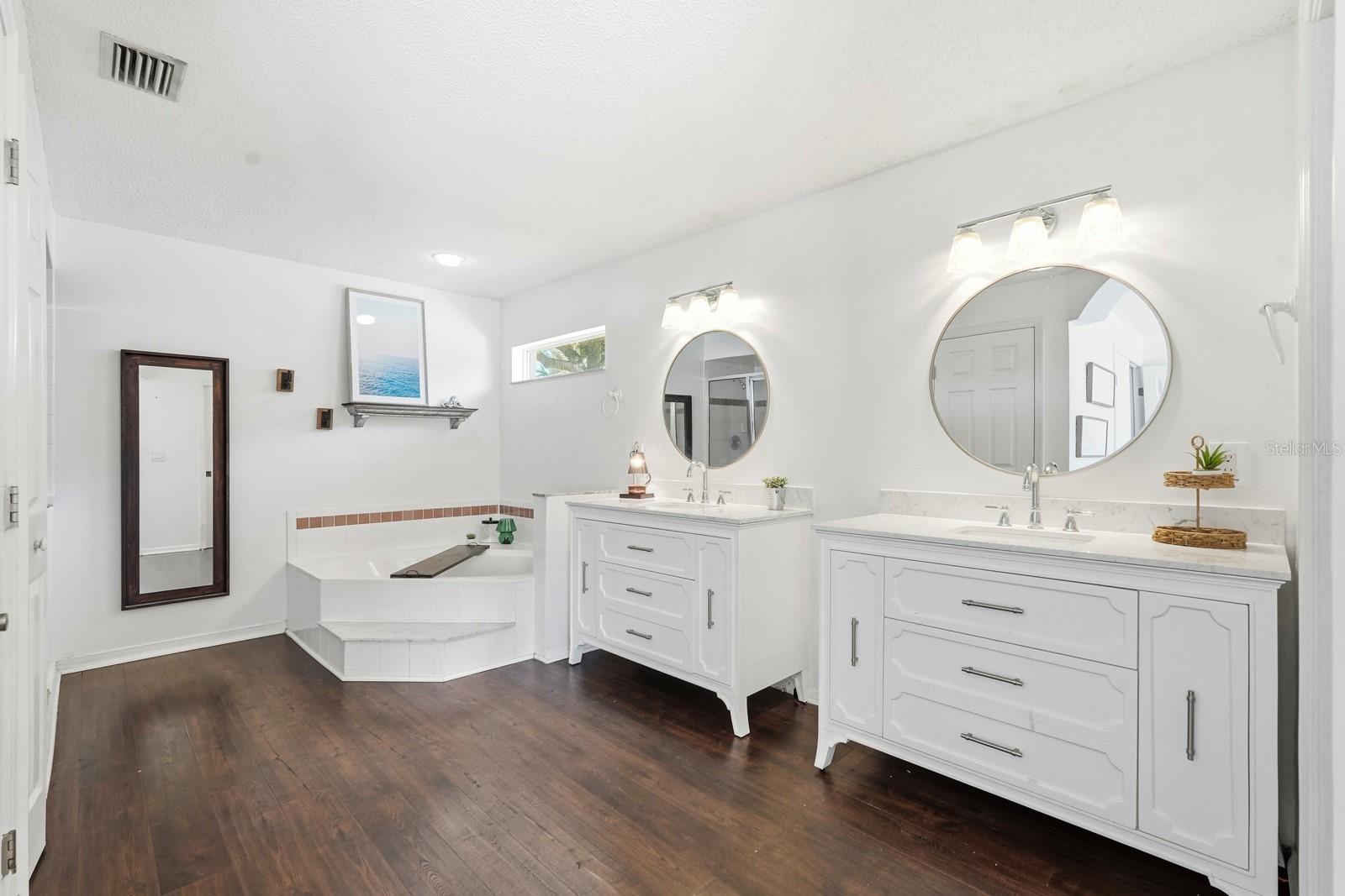 Image 38 of 61 For 6004 Sawgrass Point Drive