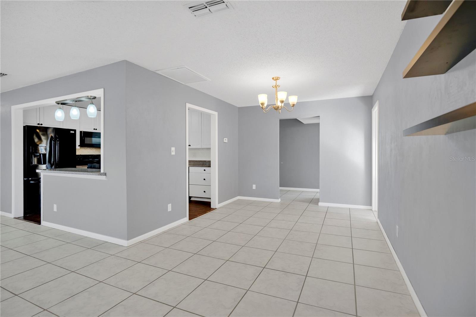 Image 10 of 38 For 671 Tumblebrook Drive