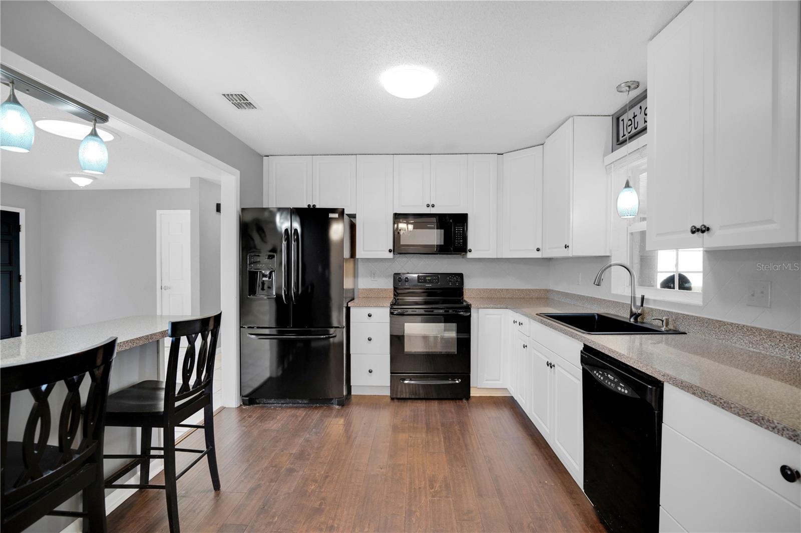 Image 14 of 38 For 671 Tumblebrook Drive