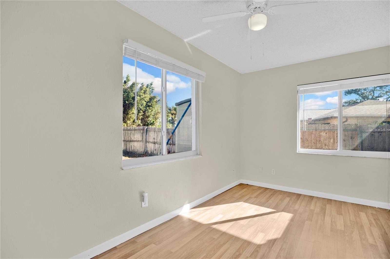 Image 23 of 38 For 671 Tumblebrook Drive