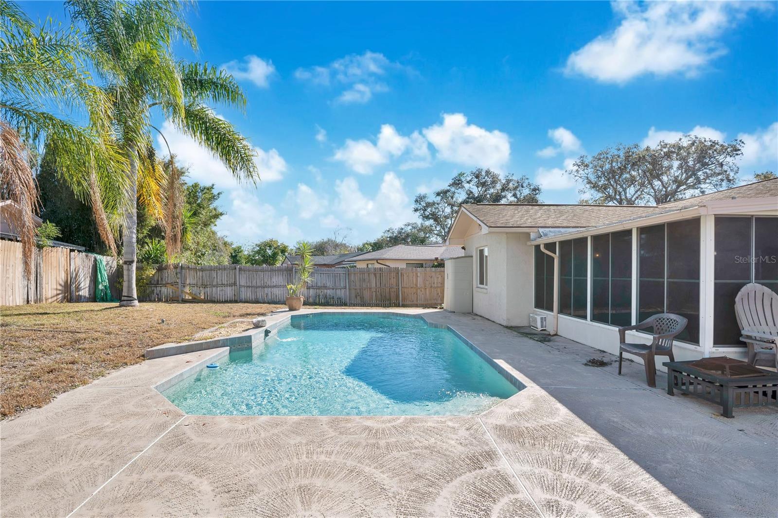 Image 28 of 38 For 671 Tumblebrook Drive