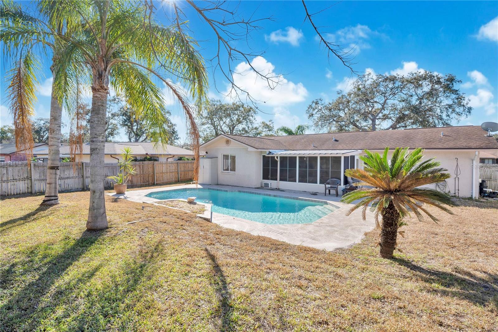 Image 29 of 38 For 671 Tumblebrook Drive