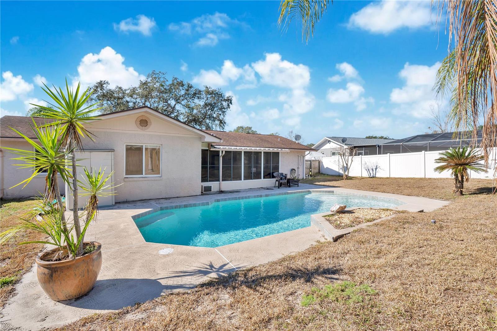 Image 30 of 38 For 671 Tumblebrook Drive