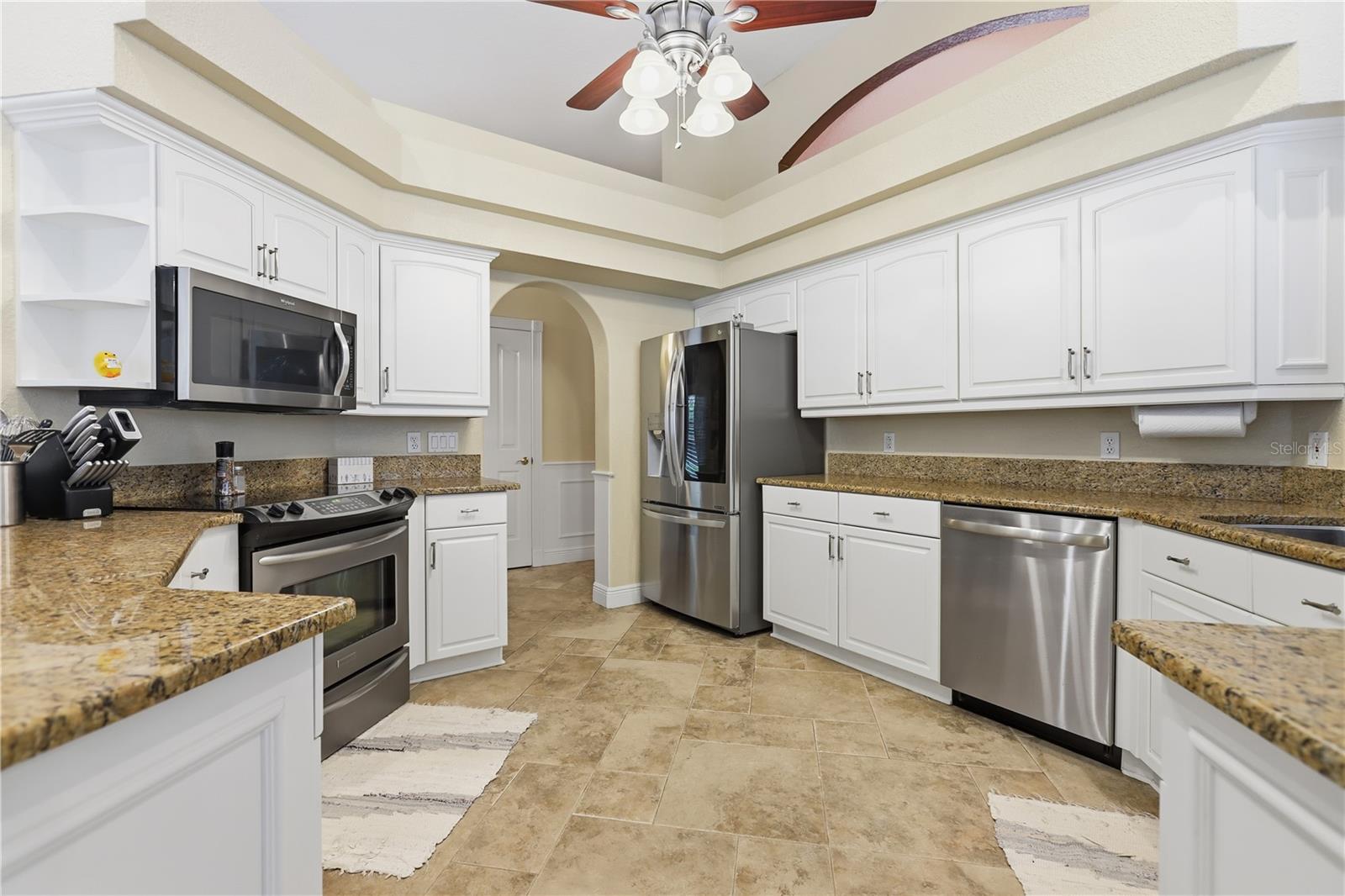 Image 14 of 46 For 413 Caddie Drive