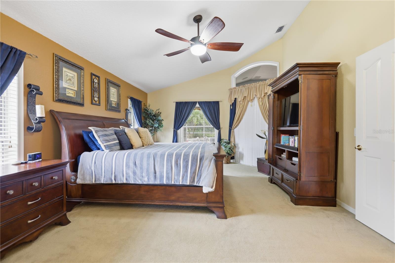 Image 21 of 46 For 413 Caddie Drive