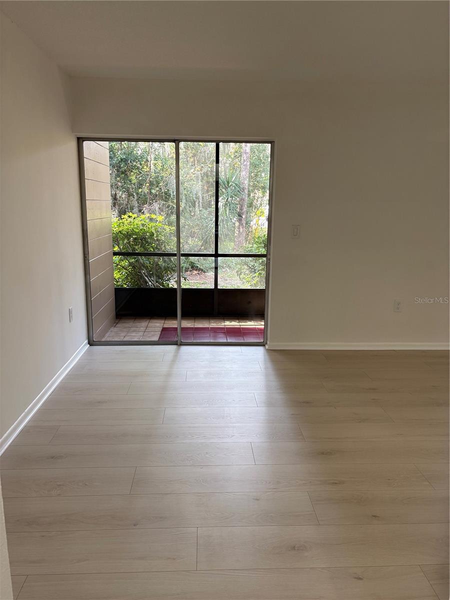 Image 11 of 36 For 140 Orchid Woods Court 1a