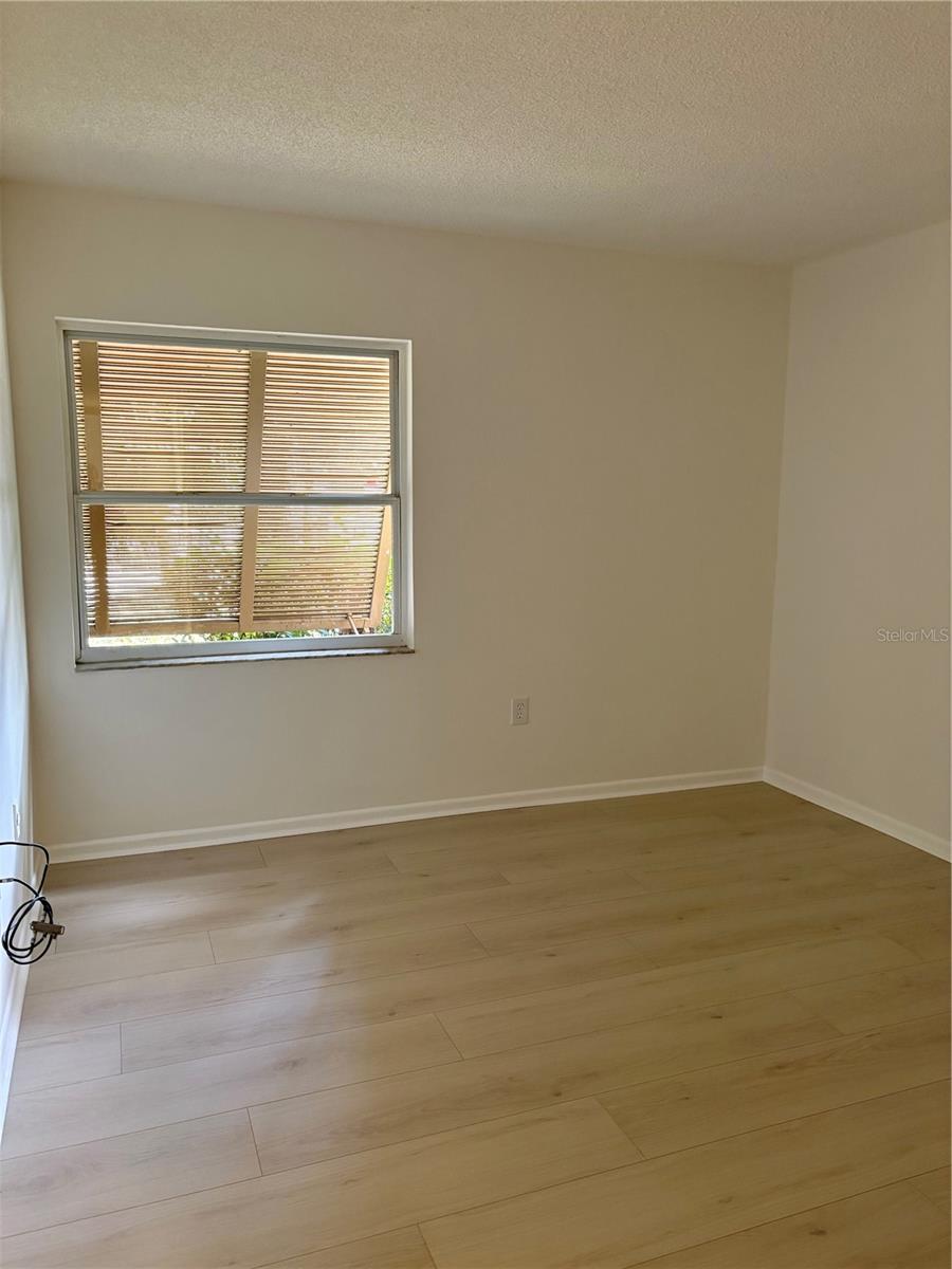 Image 13 of 36 For 140 Orchid Woods Court 1a