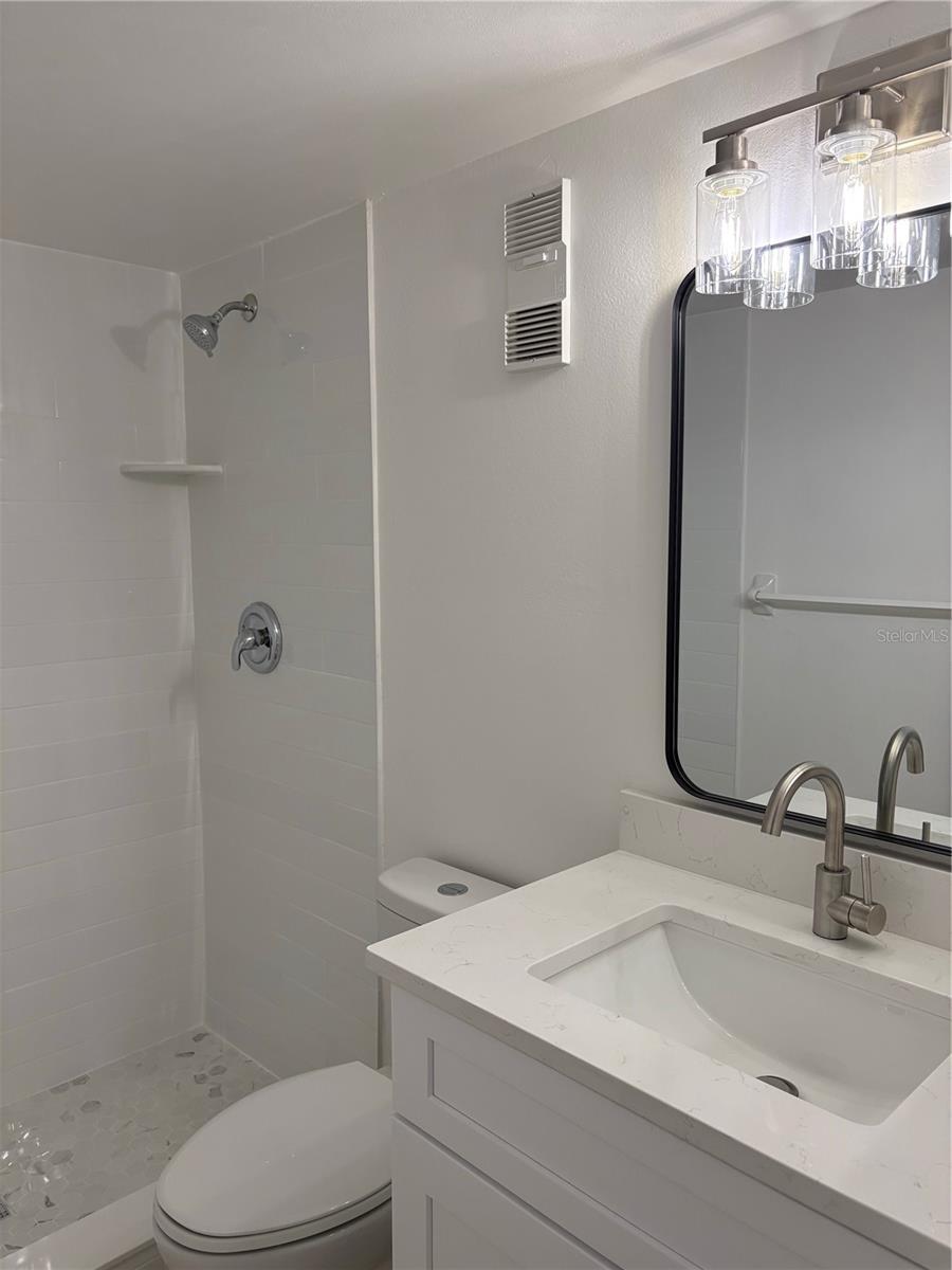 Image 15 of 36 For 140 Orchid Woods Court 1a