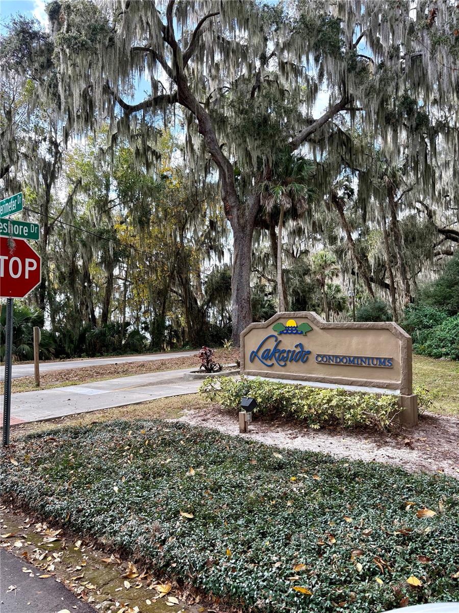 Image 22 of 36 For 140 Orchid Woods Court 1a