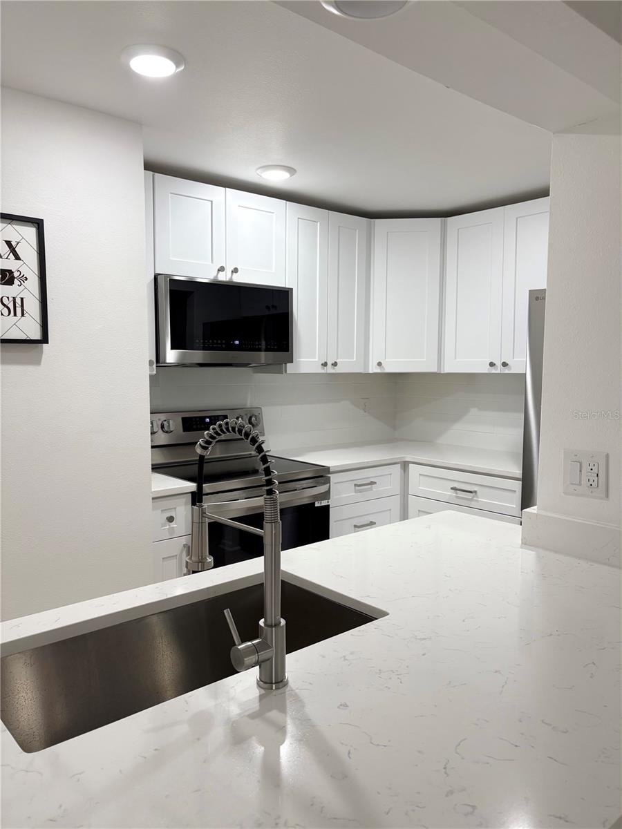 Image 6 of 36 For 140 Orchid Woods Court 1a