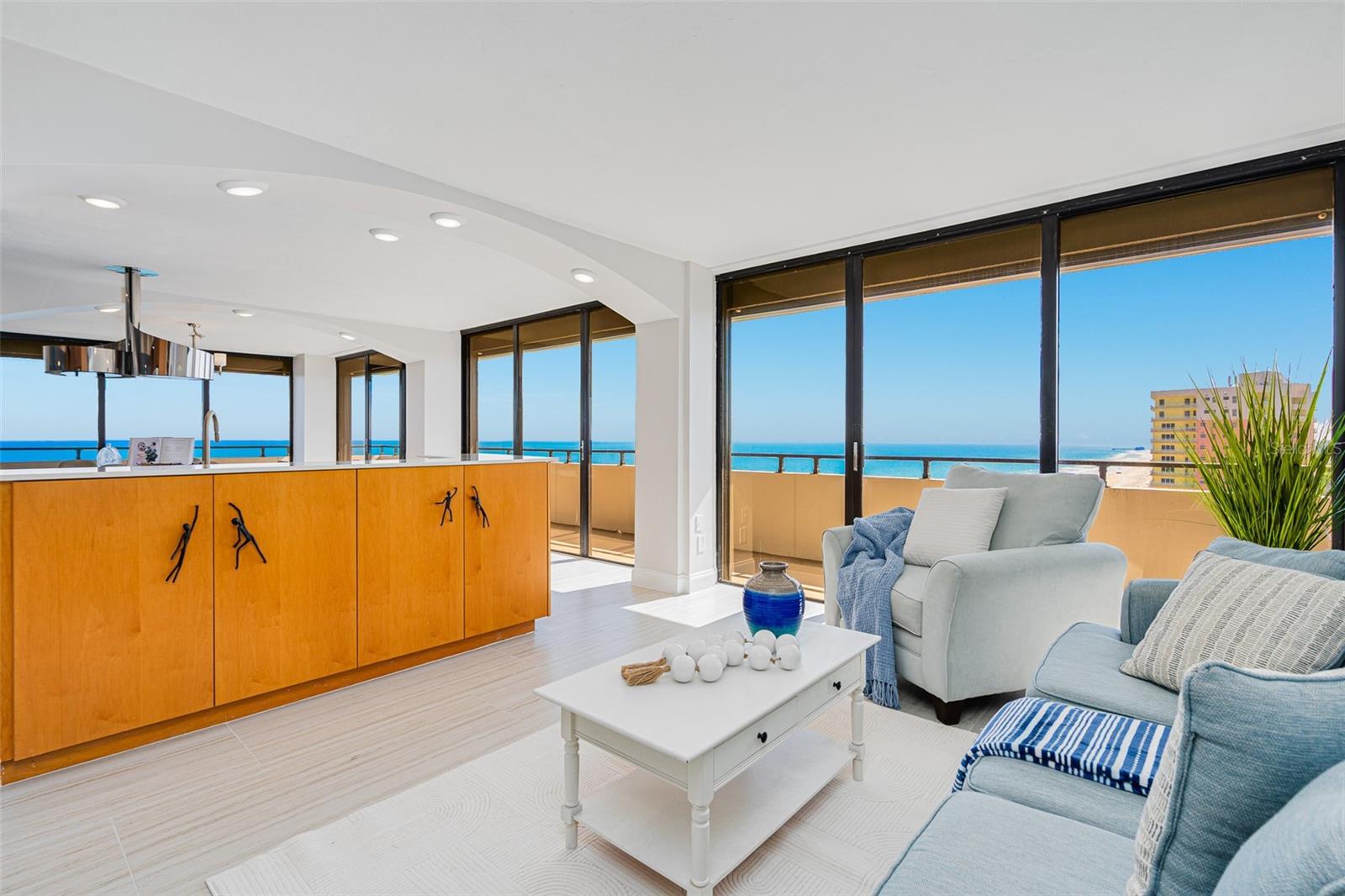 Image 16 of 54 For 2200 Atlantic Avenue 1502