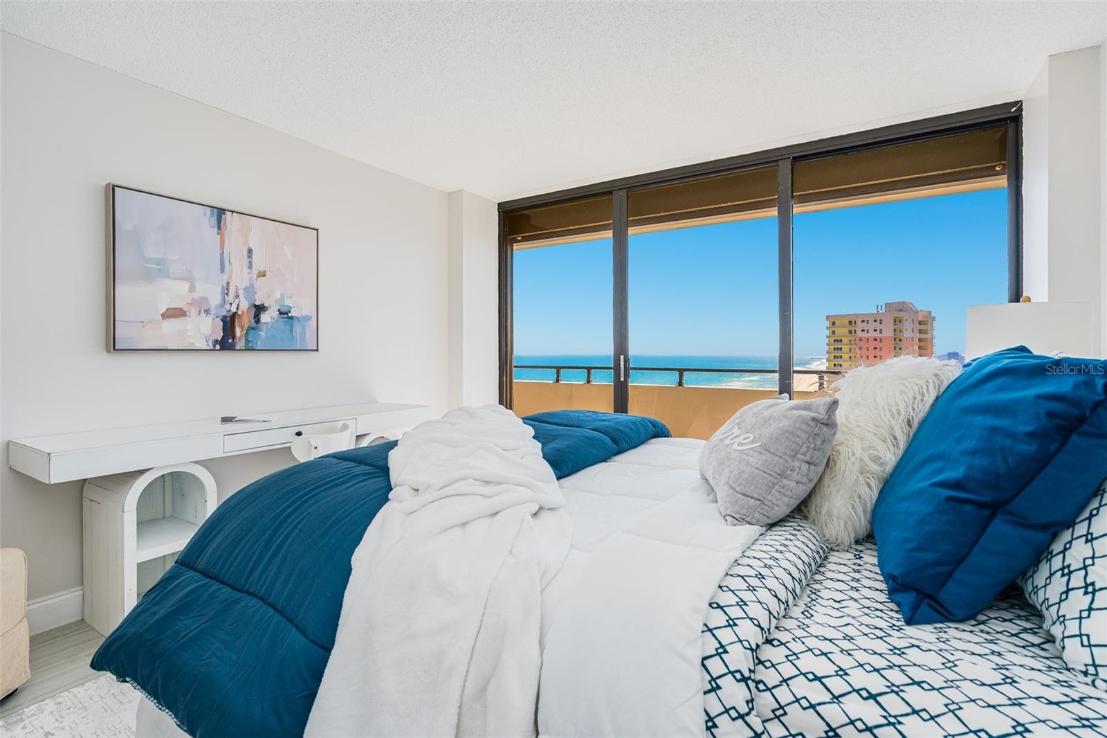 Image 20 of 54 For 2200 Atlantic Avenue 1502