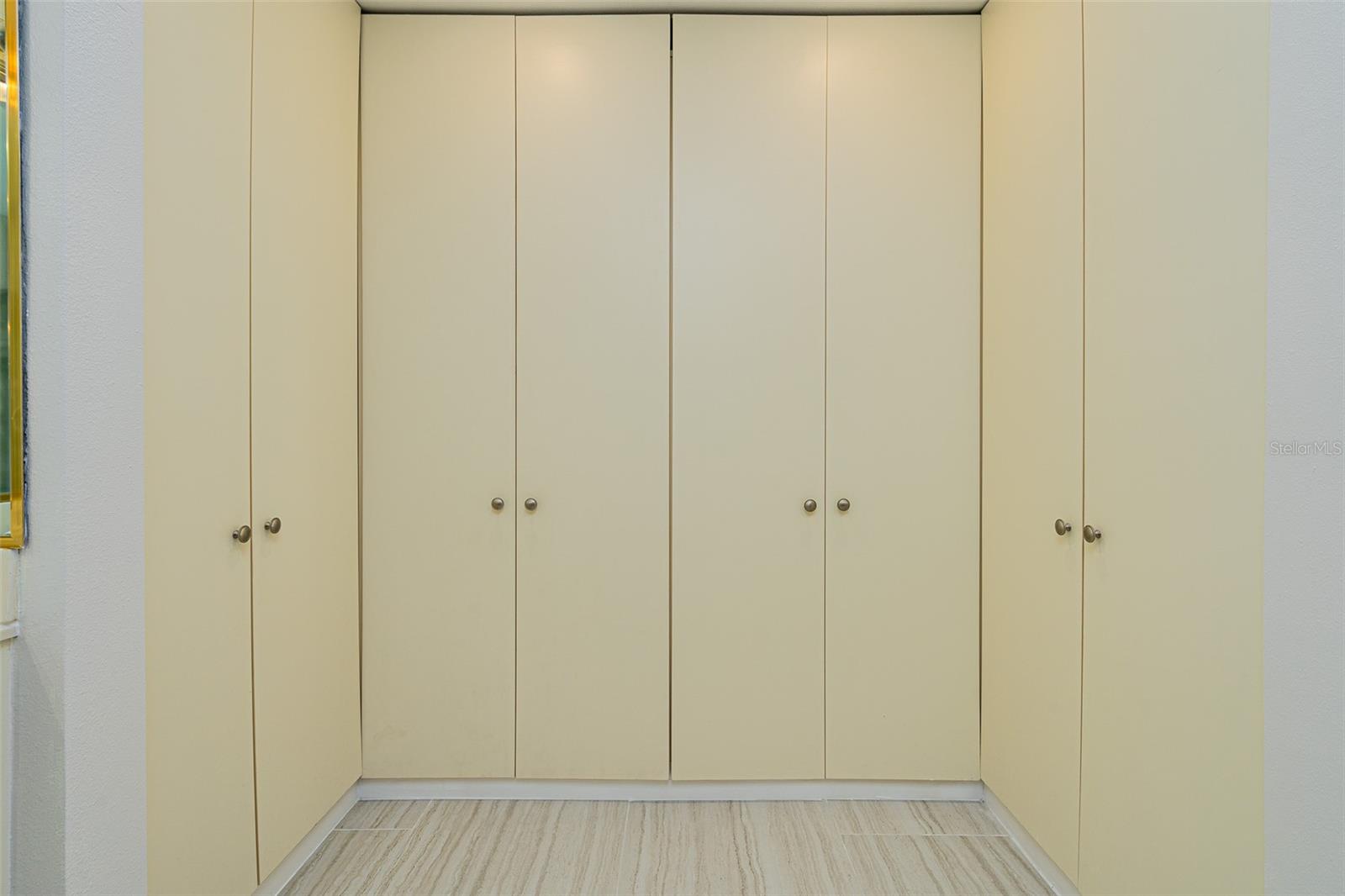 Image 32 of 54 For 2200 Atlantic Avenue 1502