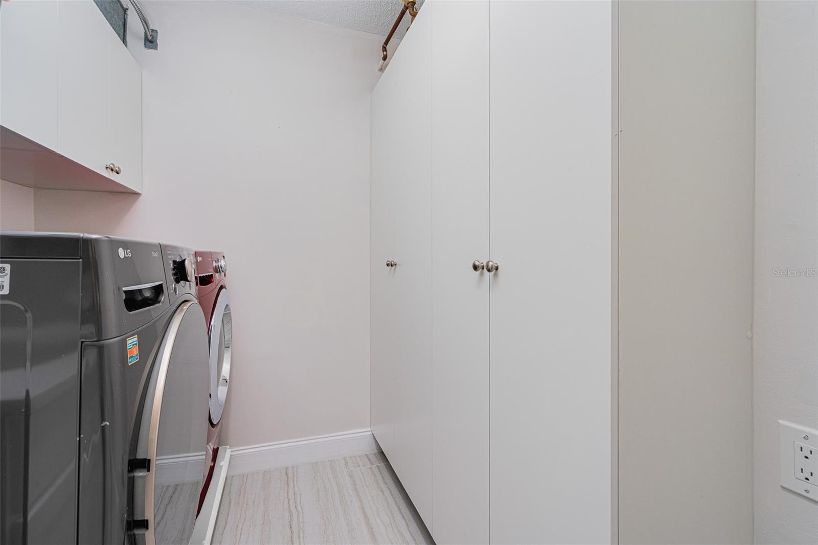 Image 36 of 54 For 2200 Atlantic Avenue 1502