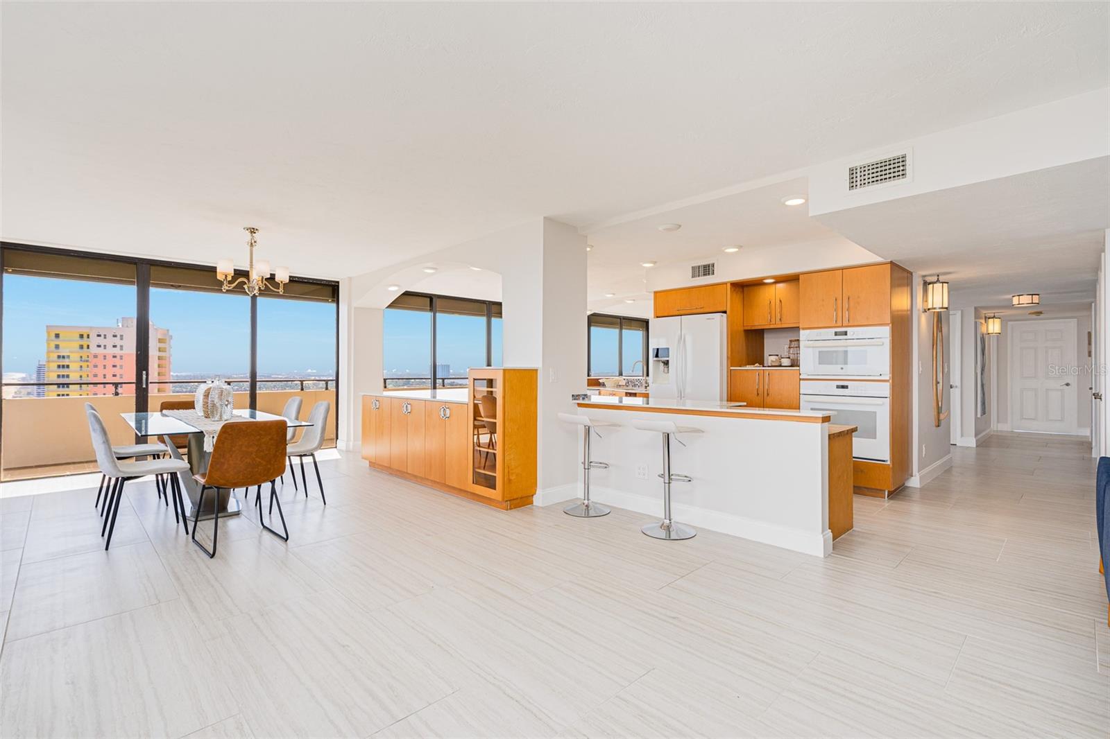 Image 6 of 54 For 2200 Atlantic Avenue 1502