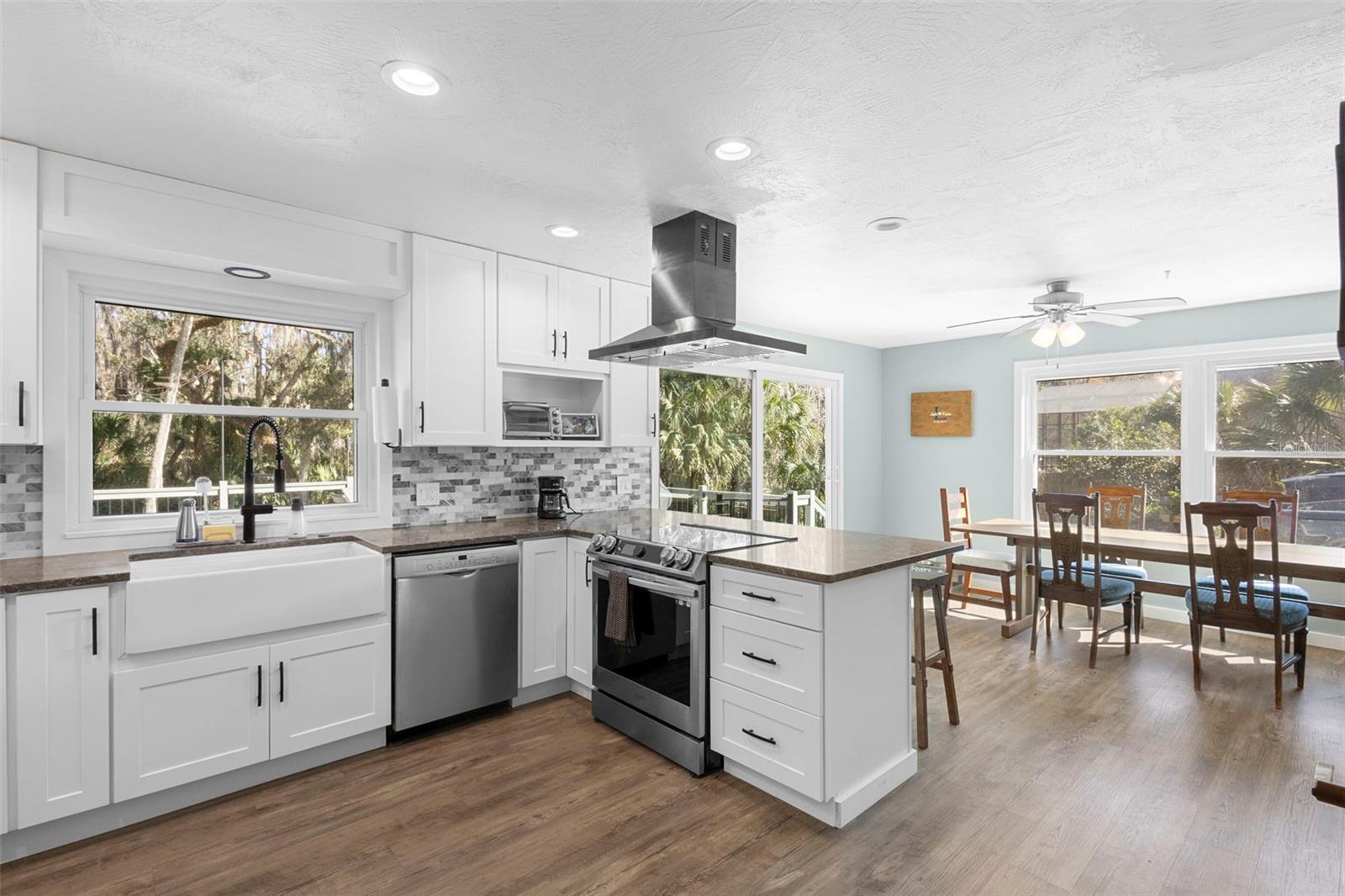 Image 11 of 45 For 385 Country Circle Drive