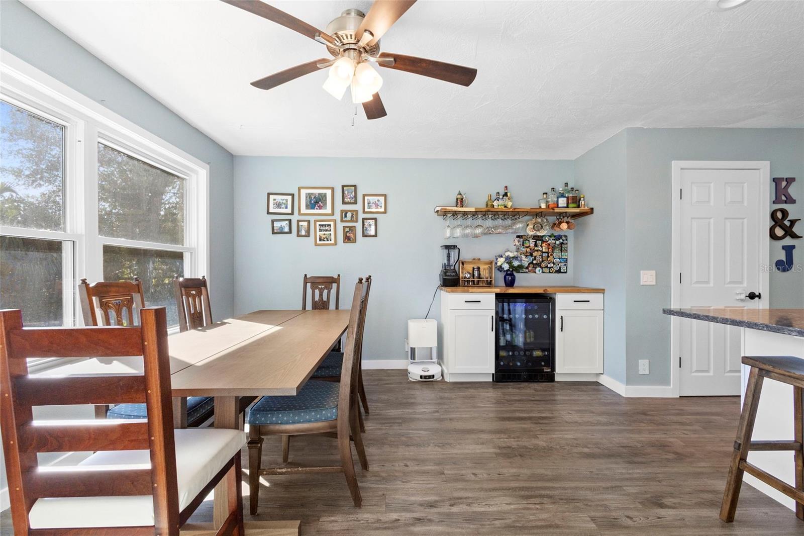 Image 14 of 45 For 385 Country Circle Drive