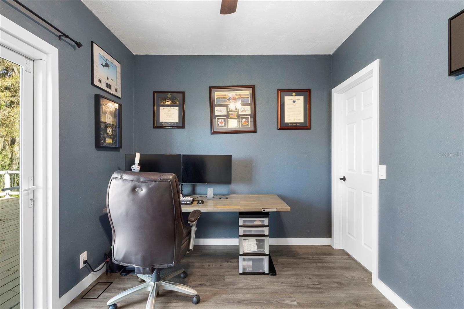 Image 8 of 45 For 385 Country Circle Drive