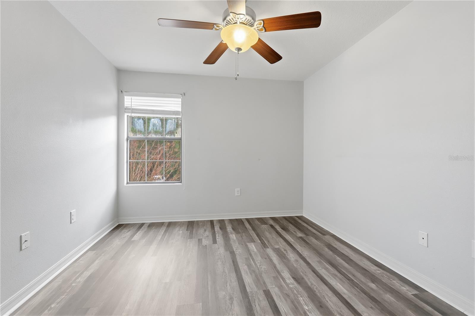 Image 20 of 56 For 180 Tarracina Way