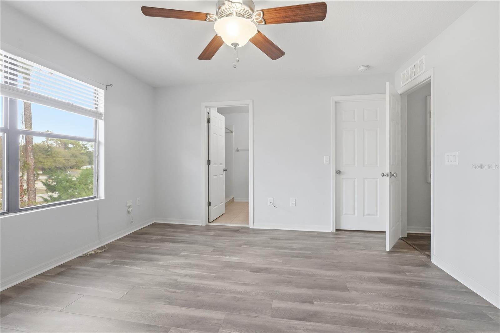 Image 25 of 56 For 180 Tarracina Way