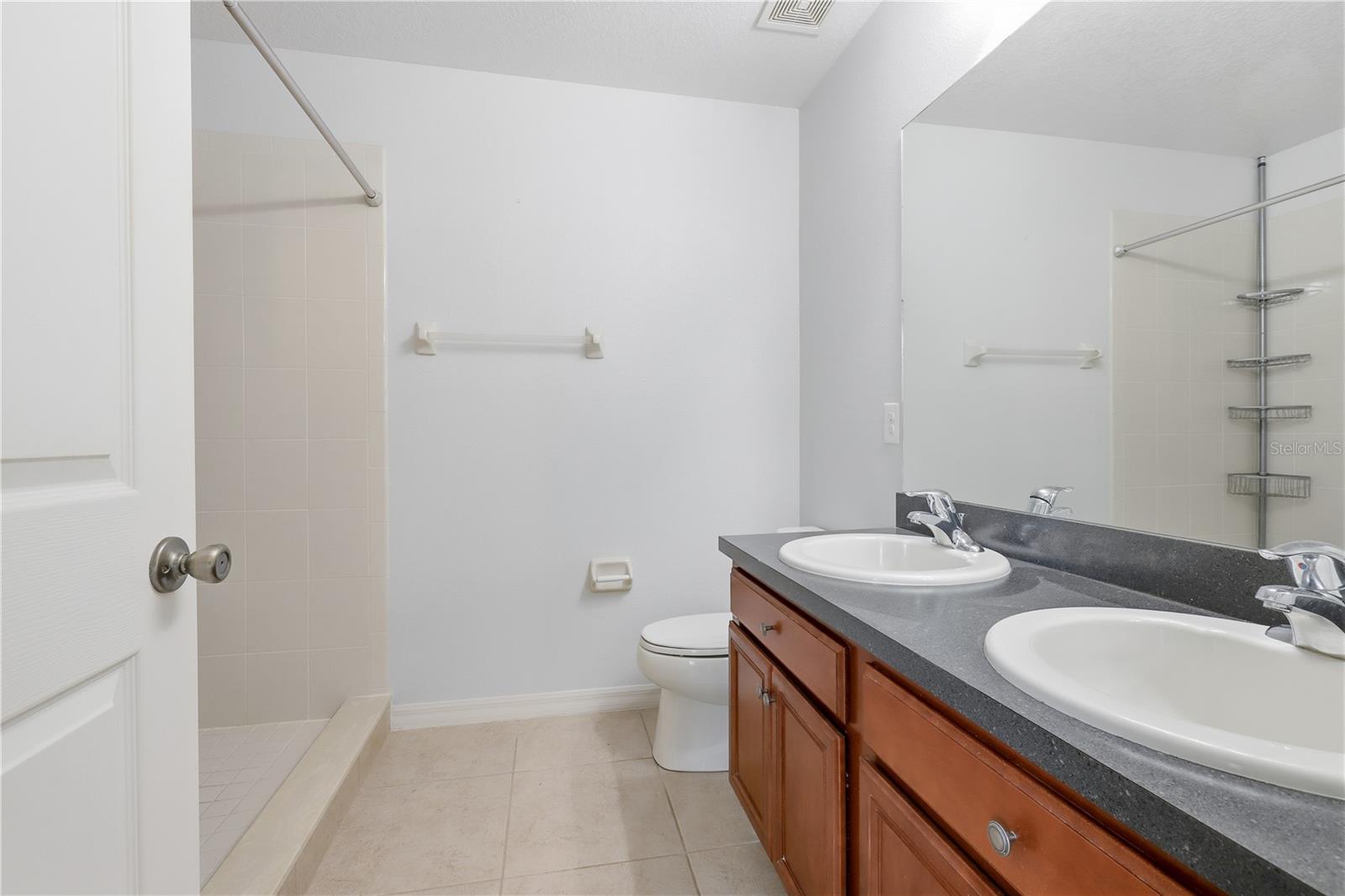 Image 27 of 56 For 180 Tarracina Way