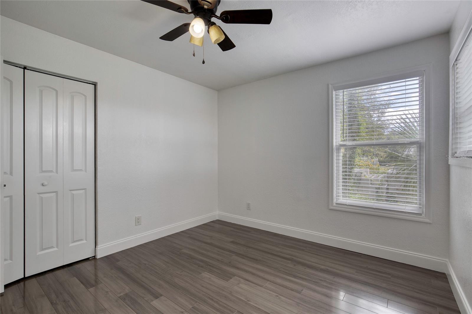 Image 24 of 31 For 843 Niles Street