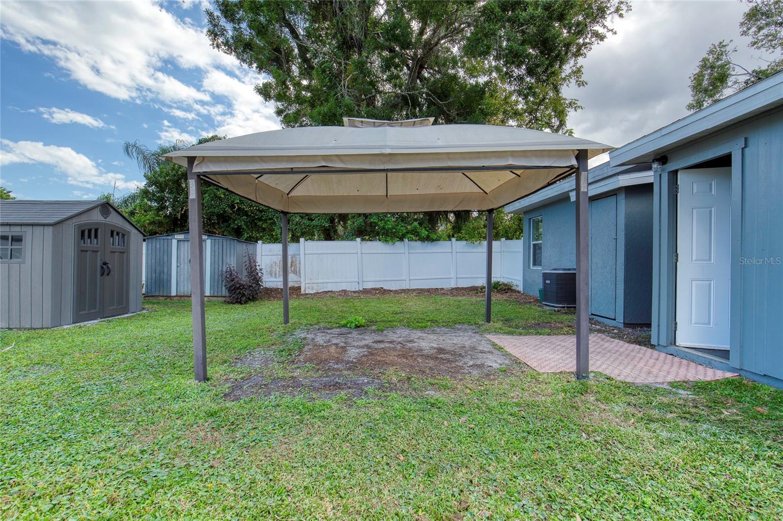 Image 25 of 31 For 843 Niles Street