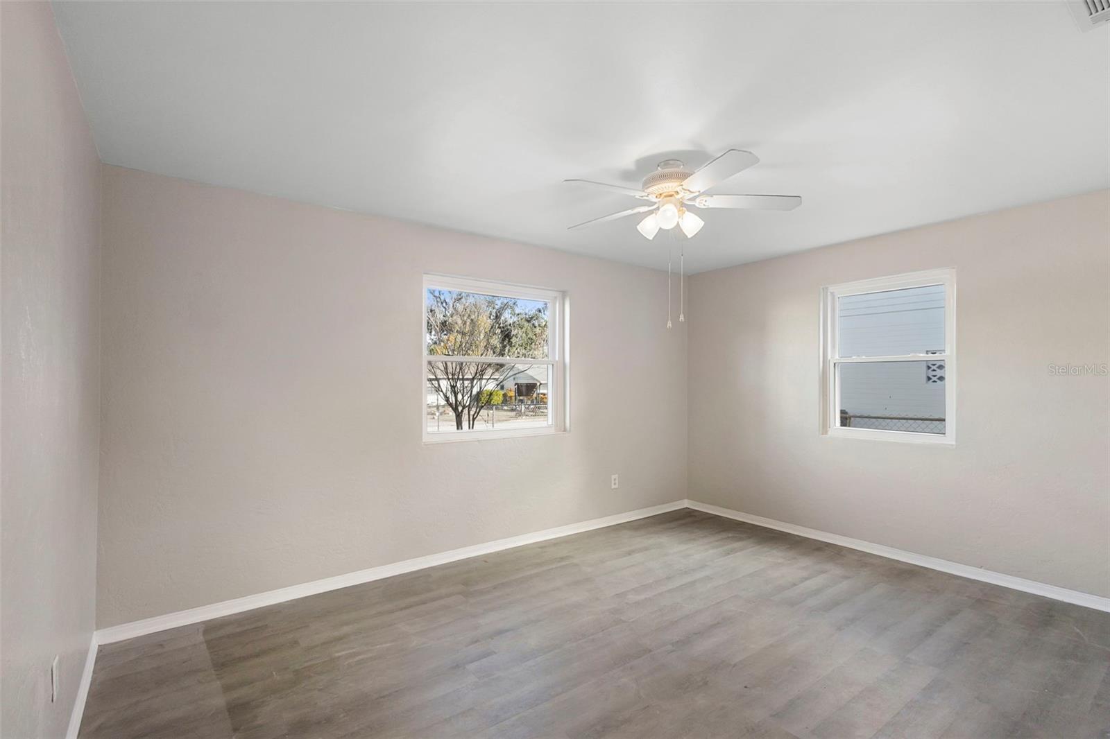 Image 19 of 28 For 748 Colfax Drive